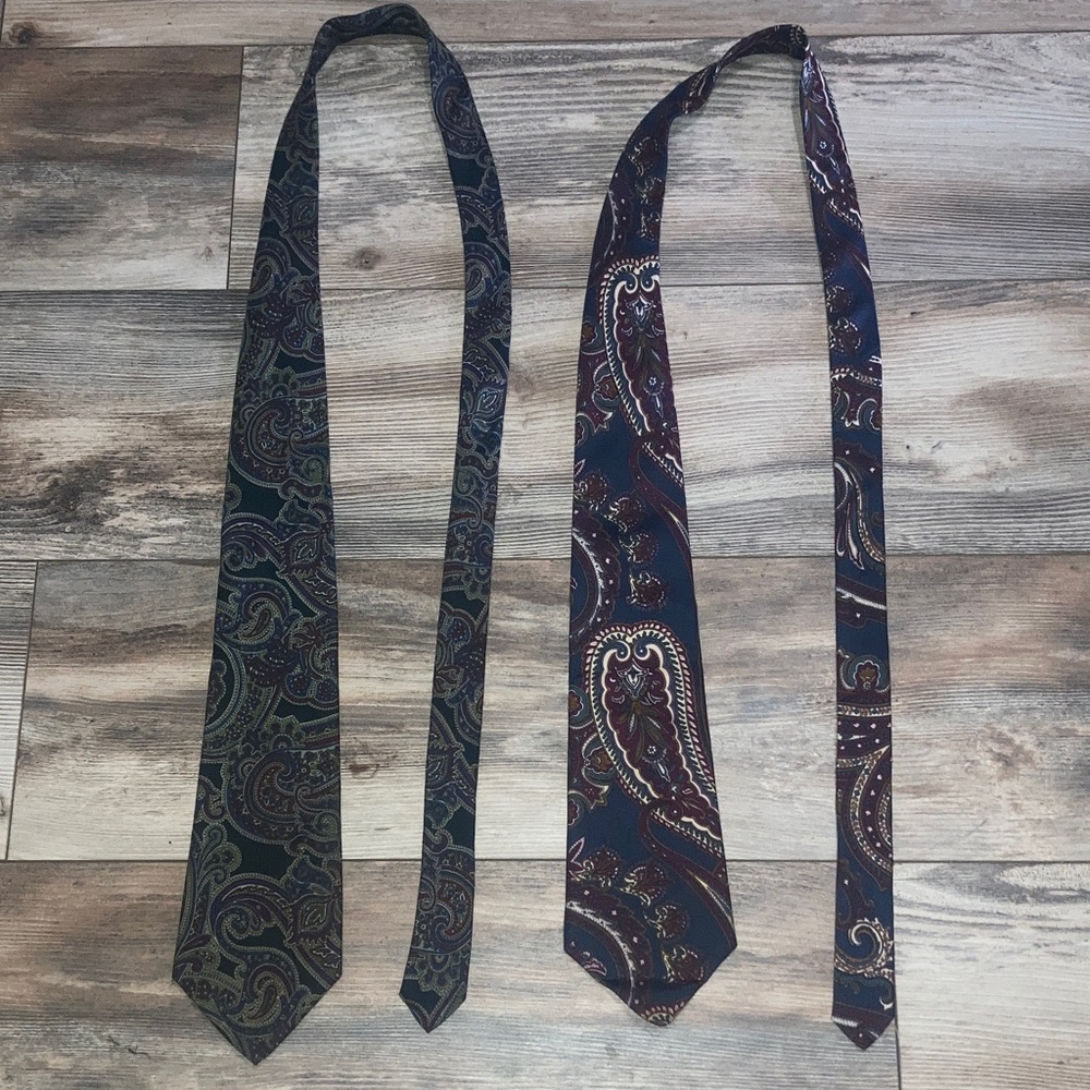 Trophy Club Multicolot Paisley Tie Lot of 2 VTG